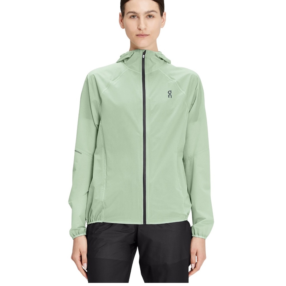 On running Ultra jacket women’s M in Creek (light green)